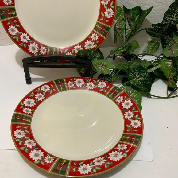 Charlton Hall Kobe Classic Traditions Christmas 2 SET Dinner Plates 10 1/4” B7 - Picture 3 of 5